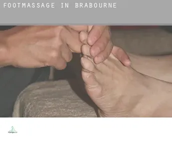 Foot massage in  Brabourne